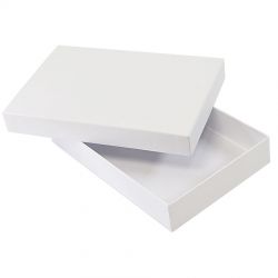 HG1509640 Rusgifts. Коробка подарочная складная,  белый, 16*24*4  см,  кашированный картон, тиснение