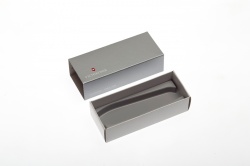 GR171113775 Victorinox Запчасти. Коробка для ножей VICTORINOX 111 мм толщиной до 6 уровней, картонная, серебристая