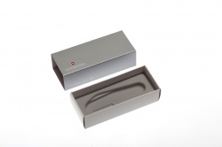 GR171113781 Victorinox Запчасти. Коробка для ножей VICTORINOX 91 мм толщиной 6-7 уровней (1.6795, 1.7775.T), картонная, серебристая