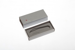 GR171113780 Victorinox Запчасти. Коробка для ножей VICTORINOX 91 мм толщиной 4-5 уровней, картонная, серебристая