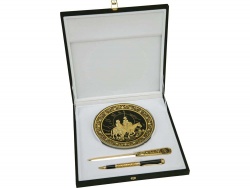 OA20O-GLD1 Набор: тарелочка для визитных карточек, нож для бумаги и шариковая ручка Дон Кихот и Санчо Панса