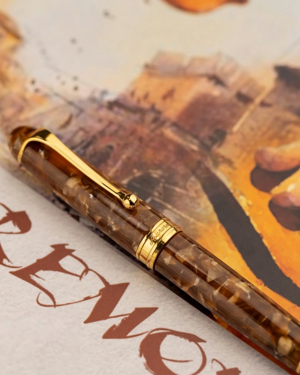 Перьевая ручка Aurora Secret Journey Cremona GT, перо - F, в подарочной коробке