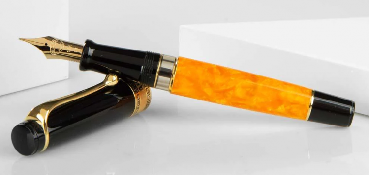 Перьевая ручка Aurora Optima O&#39; Sole Mio Orange GT, перо - М, в подарочной коробке