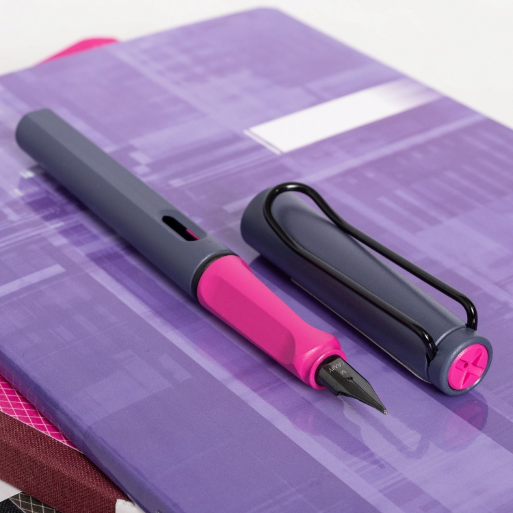 Ручка Lamy перьевая 0D7 safari, Pink cliff, перо EF