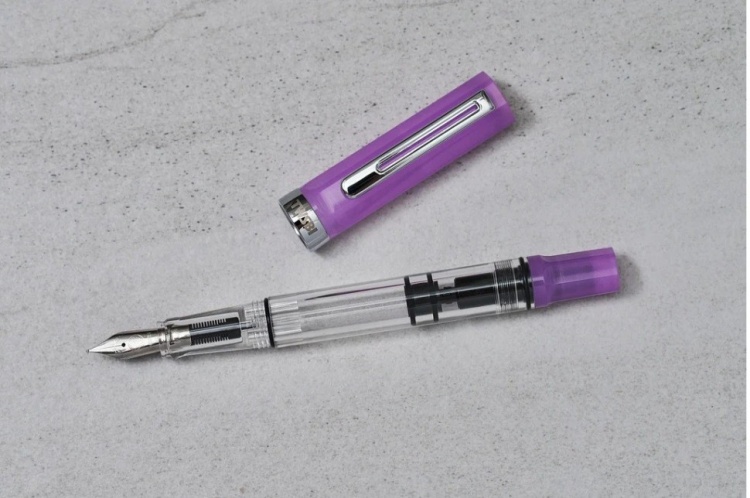 Перьевая ручка TWSBI ECO Glow фиолетовый, перо: M