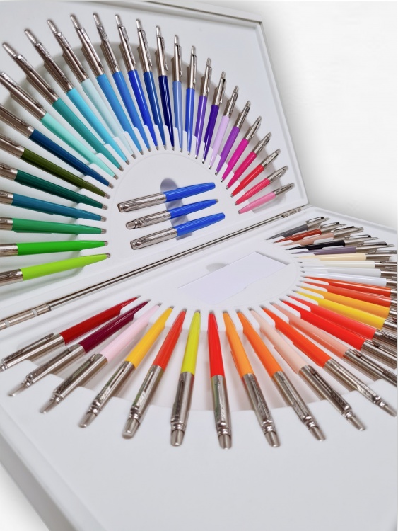 Лимитированный юбилейный набор Parker Jotter Pantone 54, чемодан с 54-ю шт. ручек