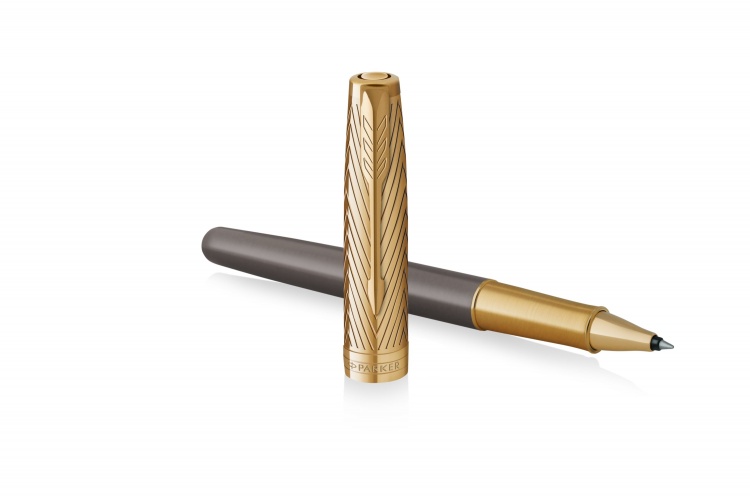 Ручка роллер Parker Sonnet Pioneers T542 Gray and Gold, стержень: F, цвет чернил: black, в подарочной коробке