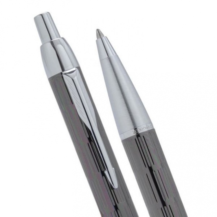 Шариковая ручка Parker IM Premium, K222 ,цвет: Twin Chiselled, стержень: Мblue, ("точечная" гравировка)