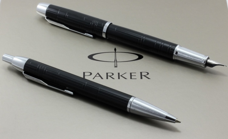 Шариковая ручка Parker IM Premium K222, цвет: Matte Black, стержень: Мblue