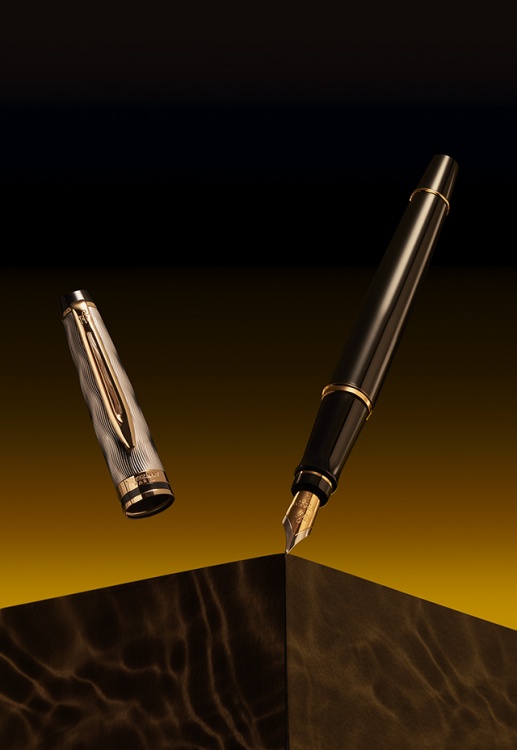 Перьевая ручка Waterman Reflections of Paris Expert DeLuxe Black GT, перо M, чернила: blue в подарочной коробке