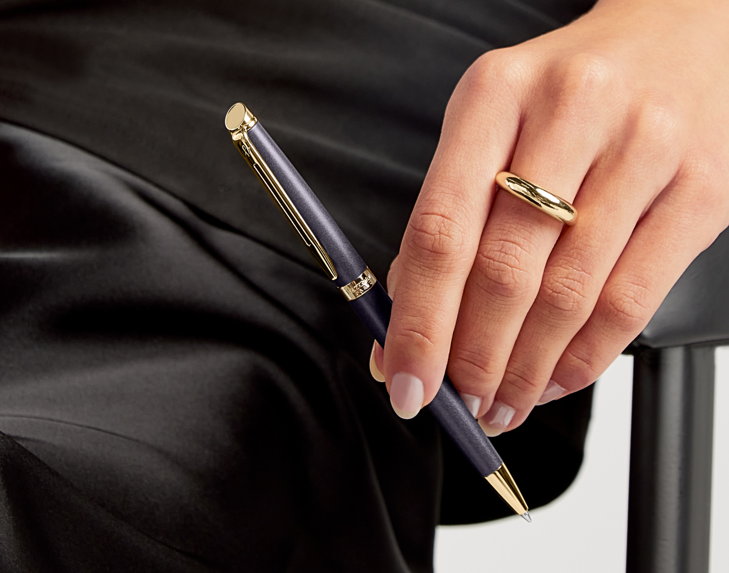 Ручка шариковая Waterman "Hemisphere Metallic Black Lacquer GT" синяя, 1,0мм, подарочная упаковка