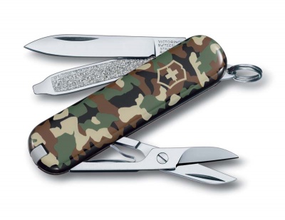 VX2N-GRN3 Victorinox Classic. Нож-брелок VICTORINOX Classic SD "Camouflage", 58 мм, 7 функций, зелёный камуфляж