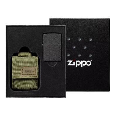 GR220119048 Zippo Классическая. Набор ZIPPO: чёрная зажигалка Black Crackle® и зелёный нейлоновый чехол, в подарочной коробке