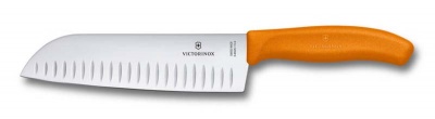 GR171113964 Victorinox SwissClassic. Нож сантоку VICTORINOX SwissClassic, рифлёное лезвие 17 см, оранжевый, в картонном блистере