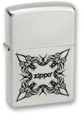 GR171113622 Zippo Зажигалки шиpокие. Зажигалка ZIPPO Tattoo Design, с покрытием Satin Chrome™, латунь/сталь, серебристая, 38x13x57 мм