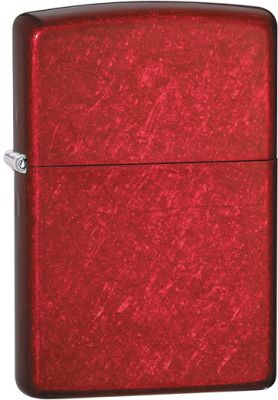GR171113427 Zippo Зажигалки шиpокие. Зажигалка ZIPPO Classic с покрытием Candy Apple Red™, латунь/сталь, красная, глянцевая, 38x13x57 мм
