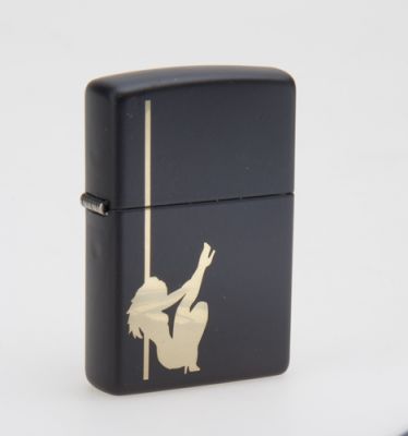 GR171113396 Zippo Зажигалки шиpокие. Зажигалка ZIPPO Classic с покрытием Black Matte, латунь/сталь, чёрная, матовая, 36x12x56 мм